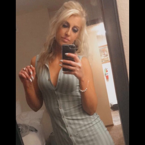 Meet your Posher, Megan - Picture 3 of 8